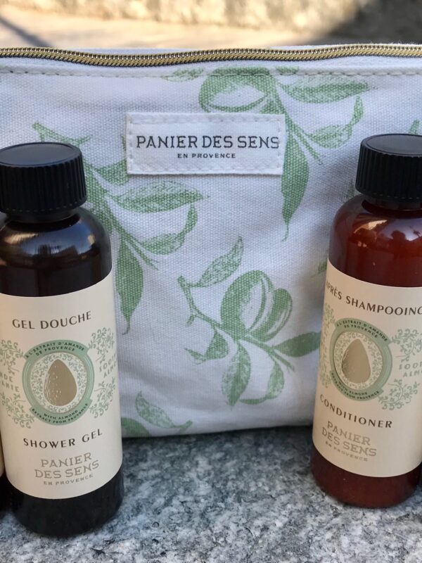 Trousse Mandorla lenitiva